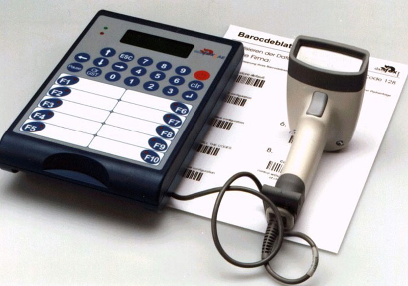 Datafox AE III mit Handscanner und Papier